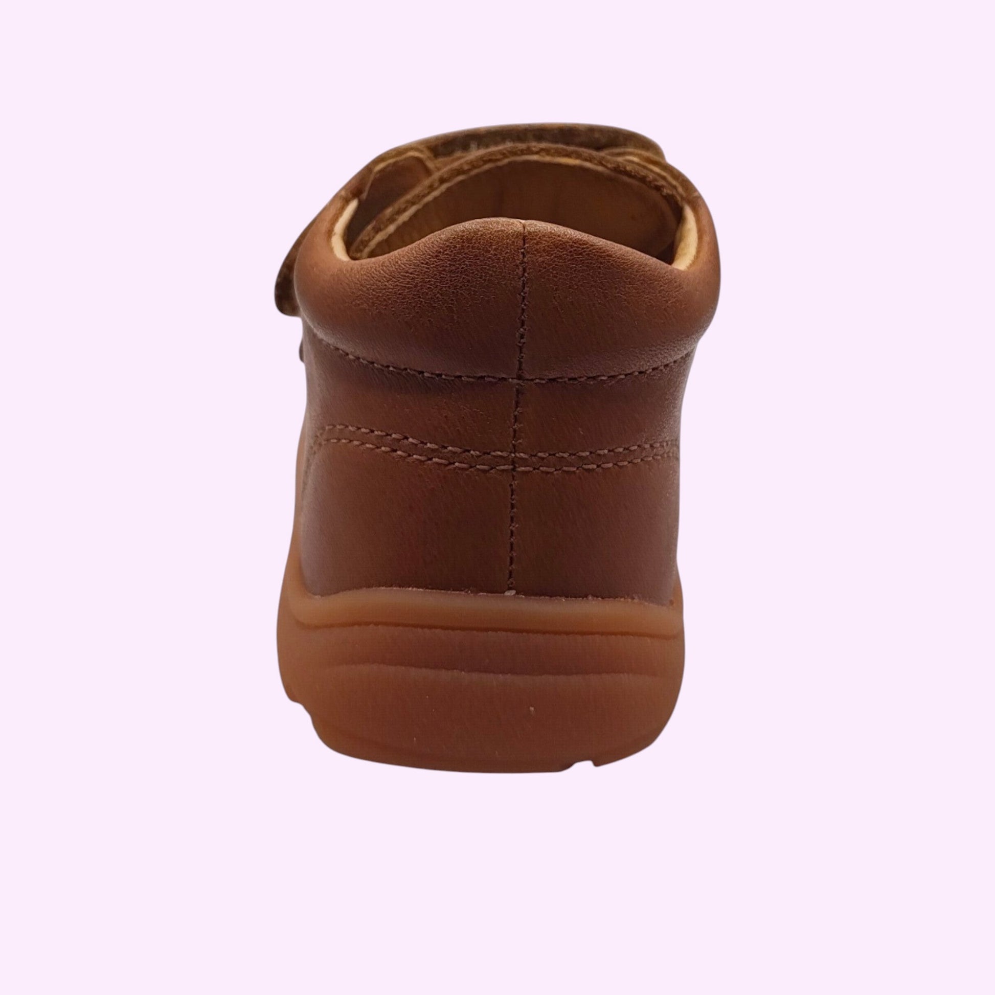 LOU kinderschoenen bisgaard bruine leren kinderschoen met flexibele rubberen zool, achteraanzicht