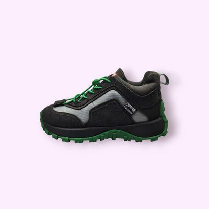 LOU kinderschoenen Camper sportieve lage sneakers in zwart en groen met robuuste profielzool en vetersluiting