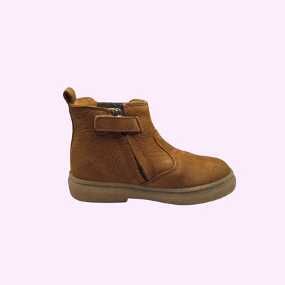 LOU kinderschoenen cognacbruine leren enkellaarsjes voor kinderen met ritssluiting en stevige gripvaste zool
