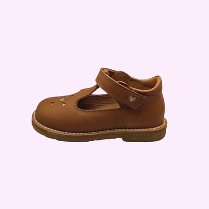 LOU kinderschoenen cognacbruine leren T-strap kinderschoentjes met hartvormige uitsparingen en klittenbandsluiting